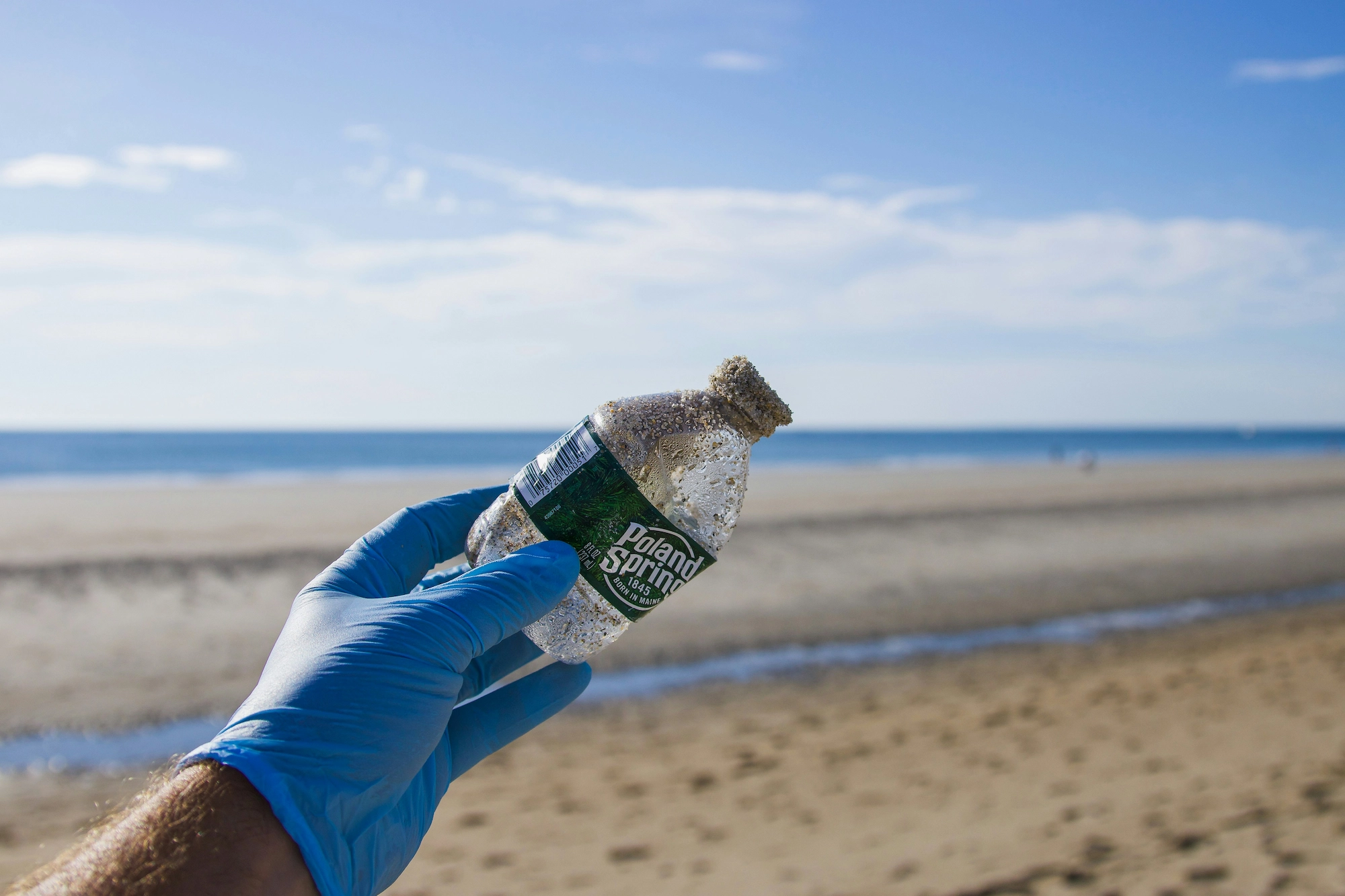 plastikflaske fundet på stranden